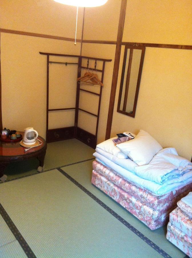 Rakucho Ryokan Киото Стая снимка